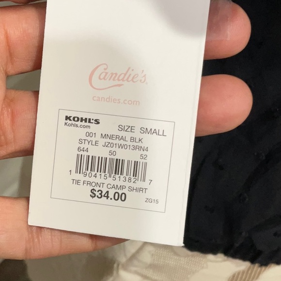 Candie’s Black blouse with short sleeve collar with buttons on front - Picture 8 of 11